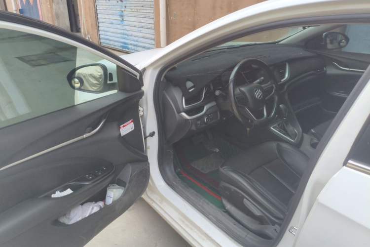 Used Buick Excelle GX 2018 18T Automatic Elite Model Driver Seat