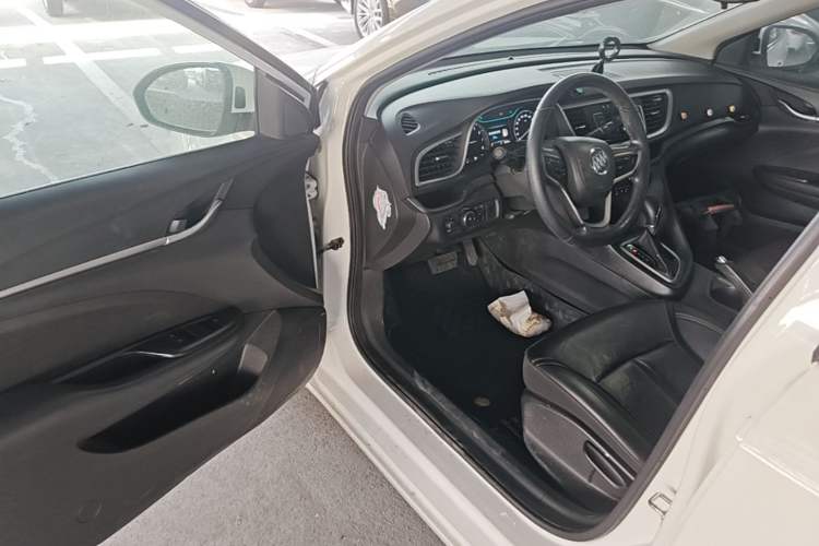 Used Buick Excelle GX 2018 18T Automatic Elite Model Driver Seat