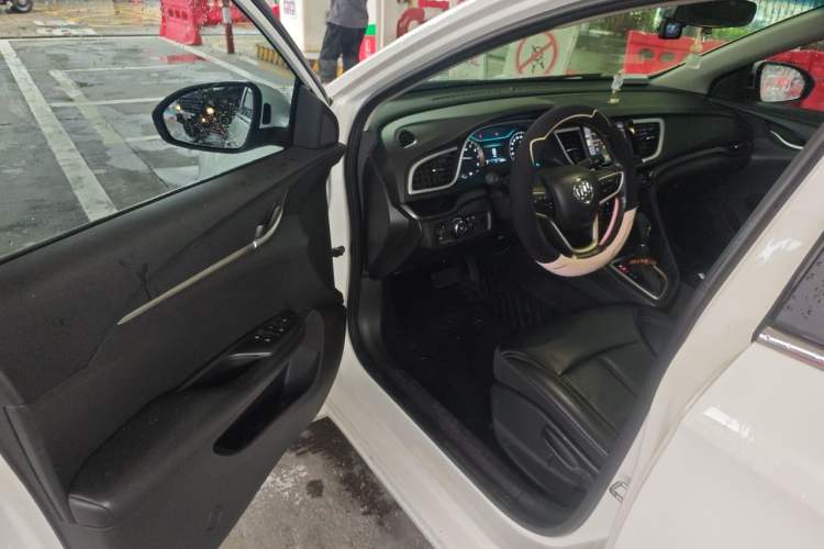 Used Buick Excelle GX 2018 18T Automatic Elite Model Driver Seat