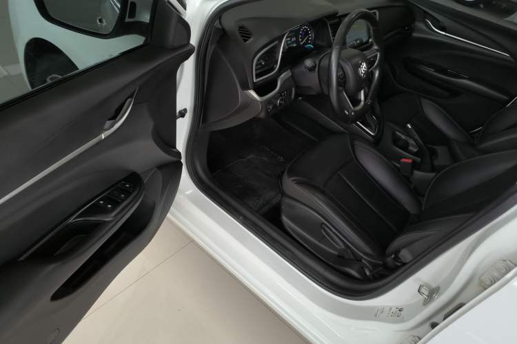 Used Buick Excelle GX 2018 18T Automatic Elite Model Driver Seat