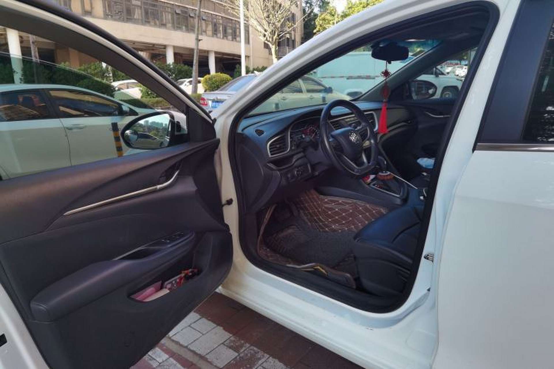 Used Buick Excelle GX 2018 18T Automatic Elite Model Driver Seat