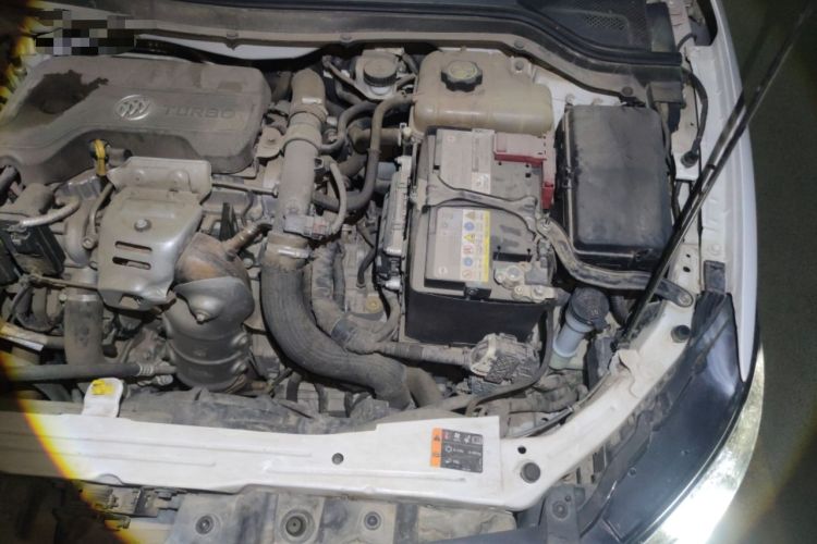 Used Buick Excelle GX 2018 15T Dual-Clutch Elite Model Engine Bay Left