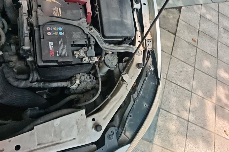 Used Buick Excelle GX 2018 18T Automatic Elite Model Engine Bay Left