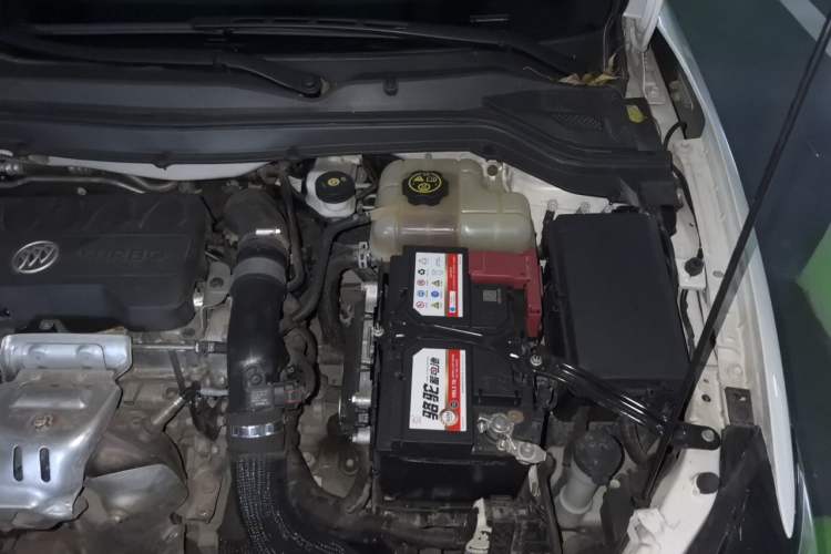 Used Buick Excelle GX 2018 18T Automatic Flagship Model Engine Bay Left