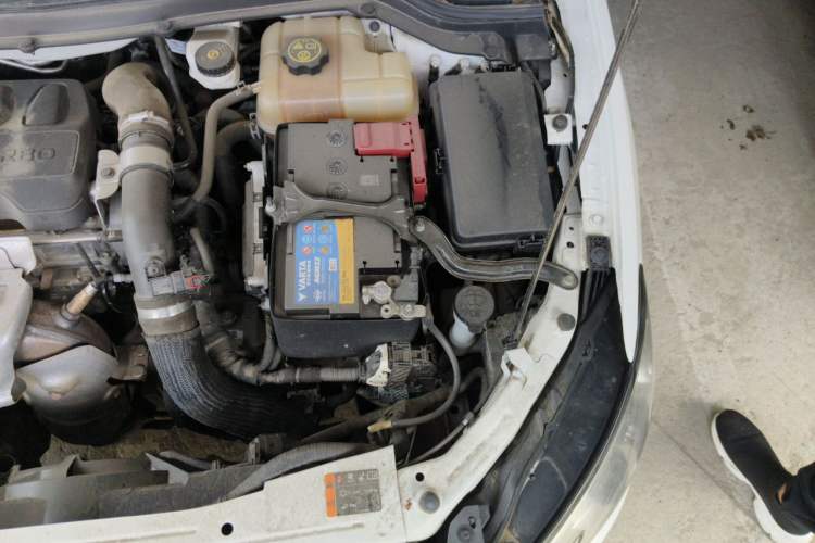 Used Buick Excelle GX 2018 18T Automatic Elite Model Engine Bay Left