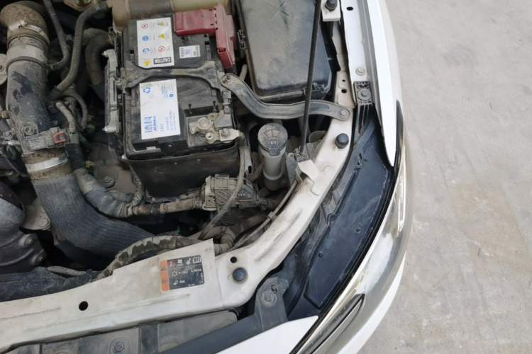 Used Buick Excelle GX 2018 18T Automatic Flagship Model Engine Bay Left