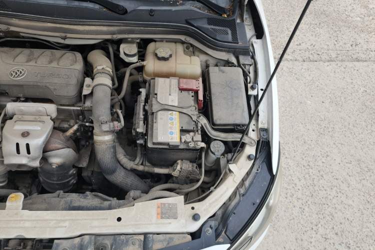 Used Buick Excelle GX 2018 18T Automatic Flagship Model Engine Bay Left