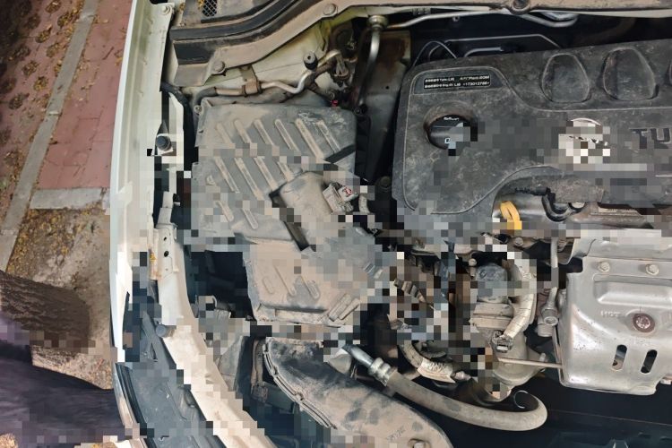 Used Buick Excelle GX 2018 18T Automatic Flagship Model Engine Bay Right