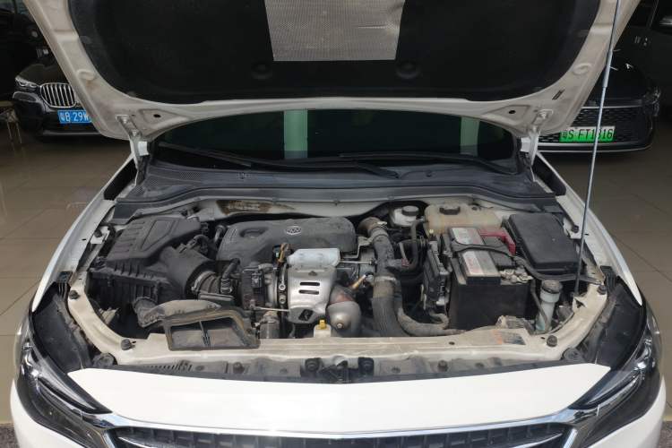 Used Buick Excelle GX 2018 15T Dual-Clutch Elite Model Engine Bay