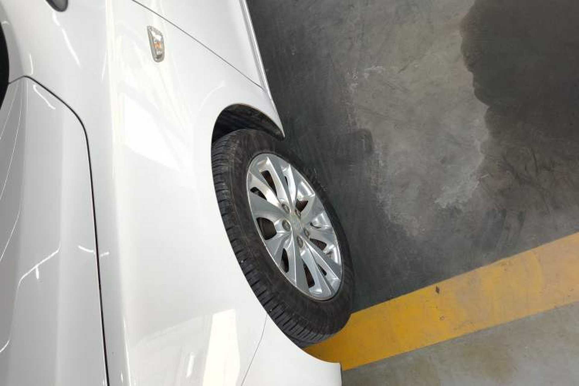 Used Buick Excelle GX 2018 15T Dual-Clutch Elite Model Exterior 4