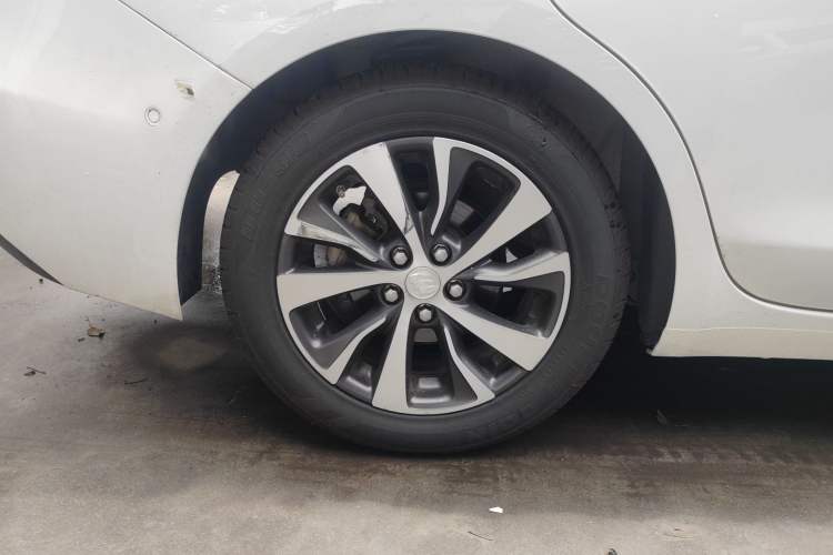 Used Buick Excelle GX 2018 18T Automatic Elite Model Exterior 5