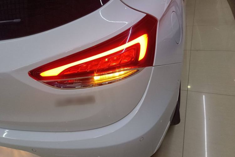 Used Buick Excelle GX 2018 18T Automatic Flagship Model Exterior 6