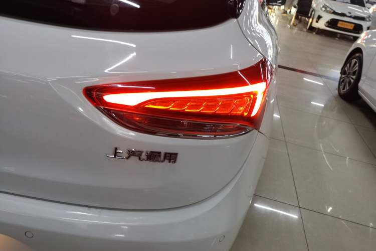 Used Buick Excelle GX 2018 15T Dual-Clutch Elite Model Exterior 6