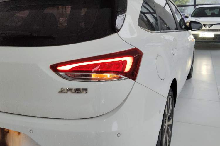 Used Buick Excelle GX 2018 18T Automatic Flagship Model Exterior 6