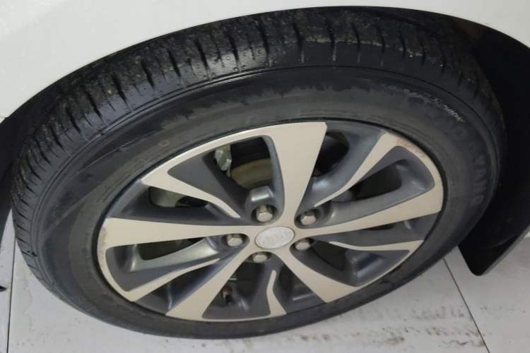 Used Buick Excelle GX 2018 18T Automatic Flagship Model Exterior 7