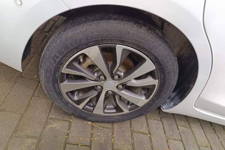 Used Buick Excelle GX 2018 18T Automatic Flagship Model Exterior 8