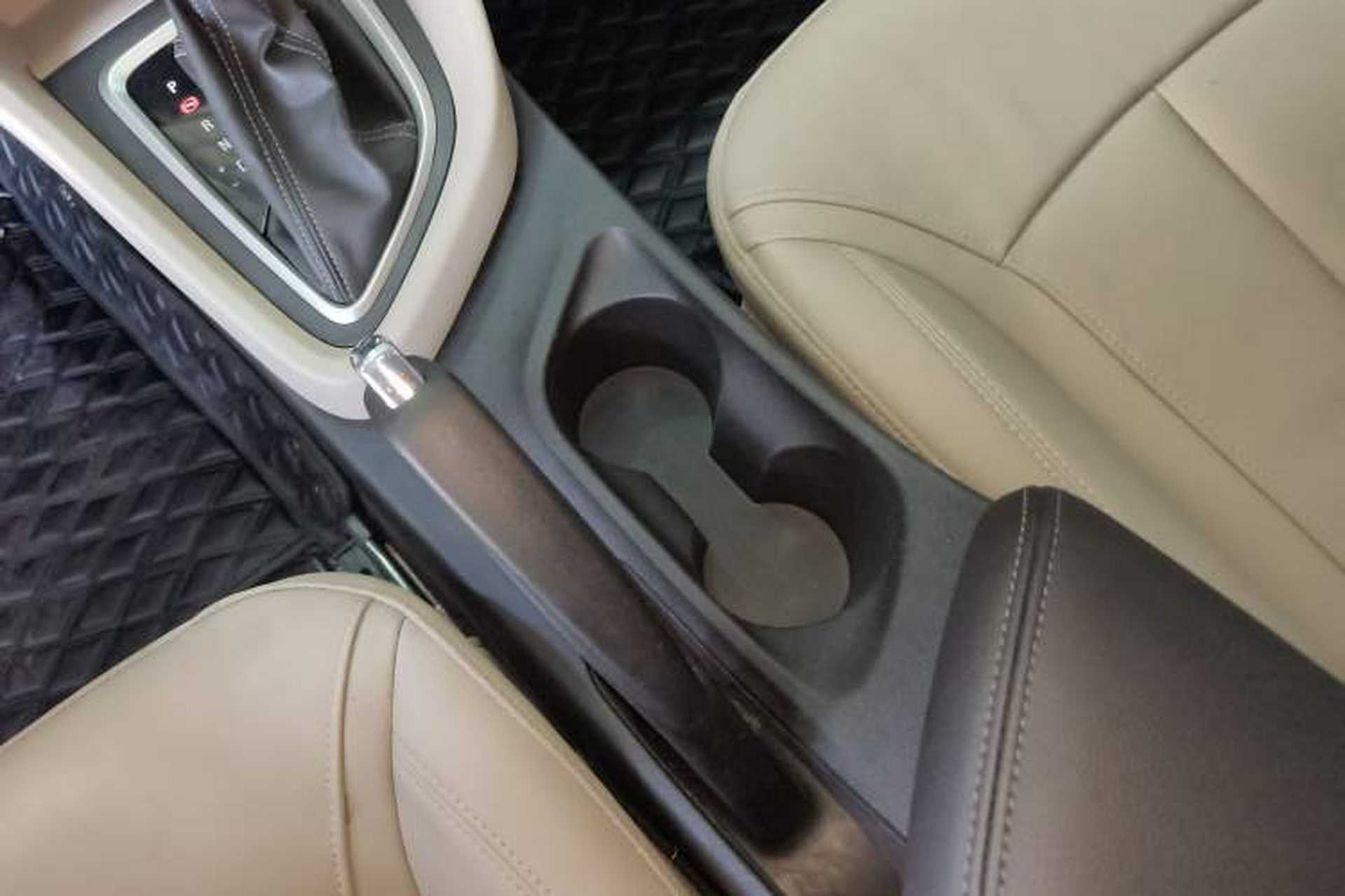 Used Buick Excelle GX 2018 15T Dual-Clutch Elite Model Gear Lever