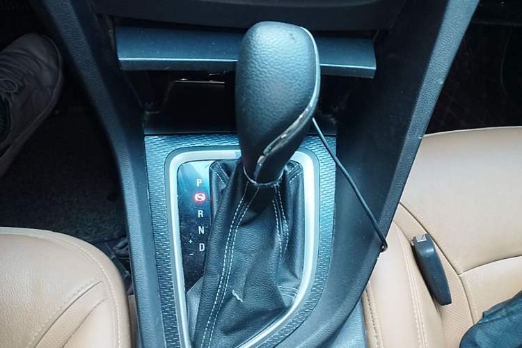 Used Buick Excelle GX 2018 18T Automatic Flagship Model Gear Lever