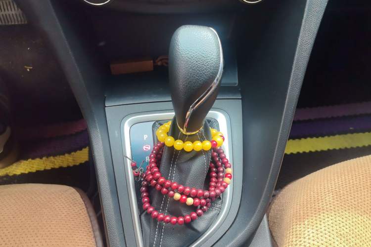 Used Buick Excelle GX 2018 18T Automatic Elite Model Gear Lever