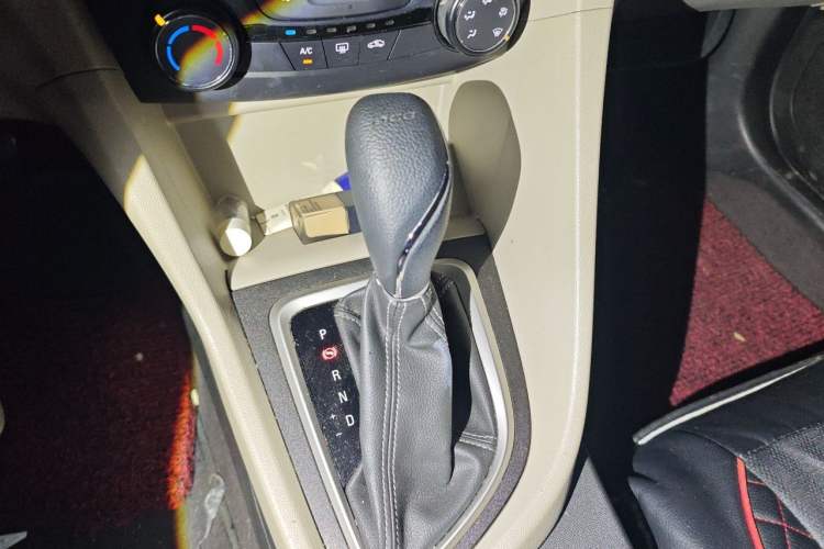 Used Buick Excelle GX 2018 15T Dual-Clutch Elite Model Gear Lever