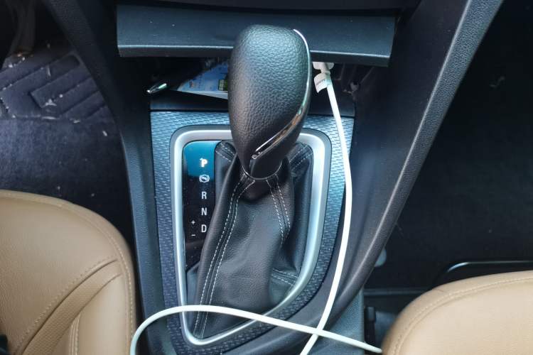 Used Buick Excelle GX 2018 18T Automatic Flagship Model Gear Lever