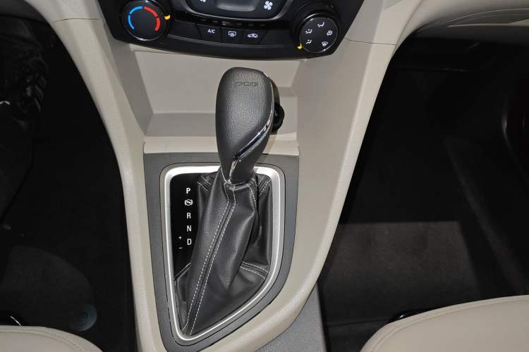Used Buick Excelle GX 2018 15T Dual-Clutch Elite Model Gear Lever