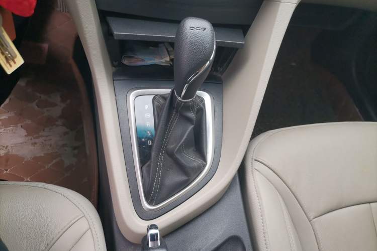 Used Buick Excelle GX 2018 15T Dual-Clutch Elite Model Gear Lever