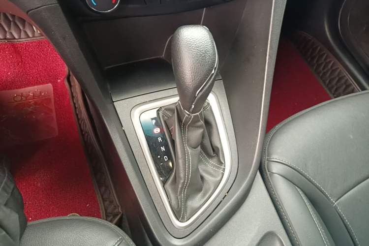 Used Buick Excelle GX 2018 18T Automatic Elite Model Gear Lever