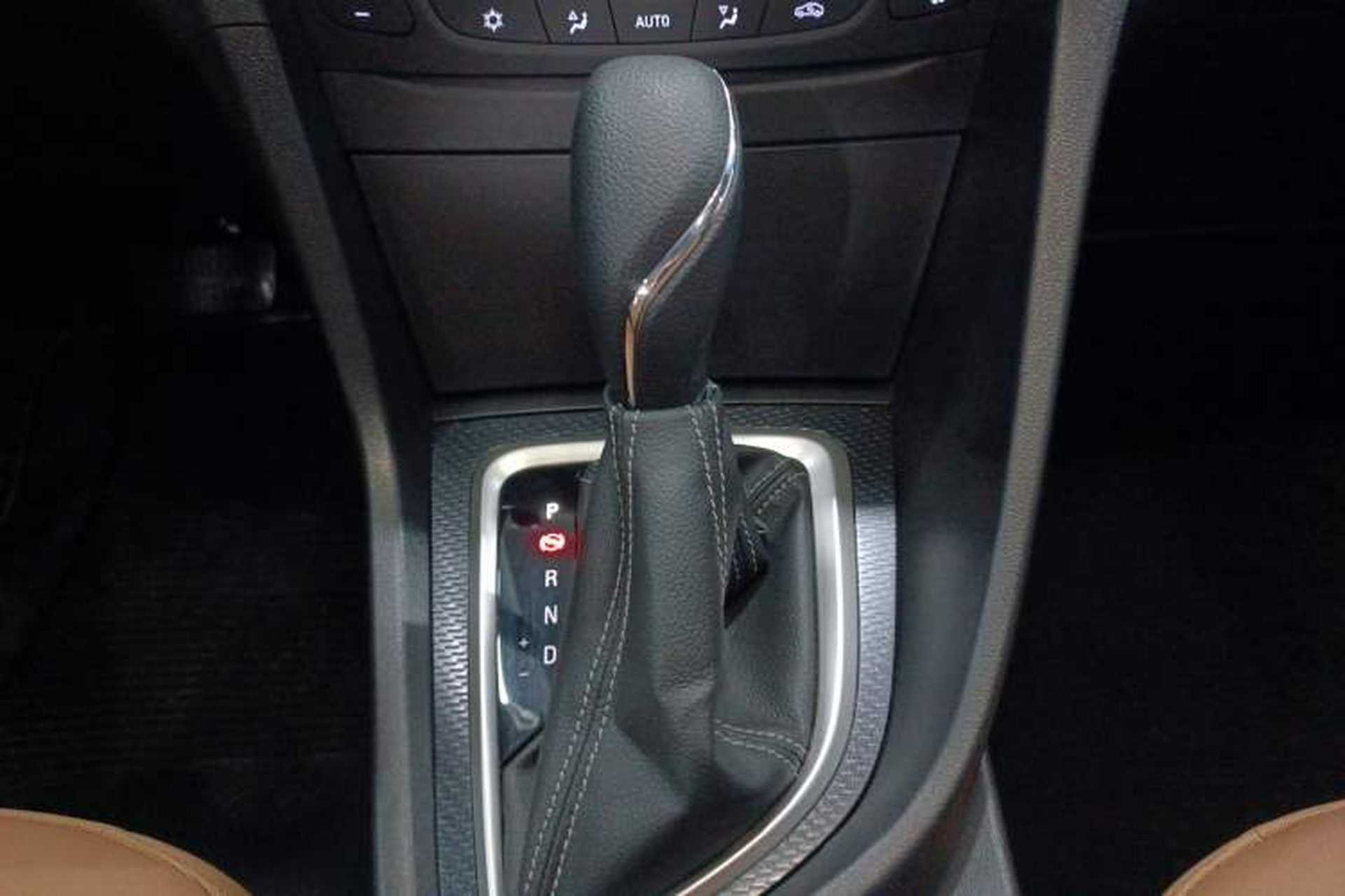 Used Buick Excelle GX 2018 18T Automatic Flagship Model Gear Lever