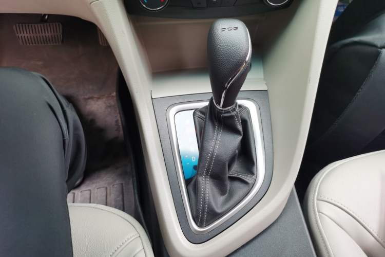 Used Buick Excelle GX 2018 15T Dual-Clutch Elite Model Gear Lever