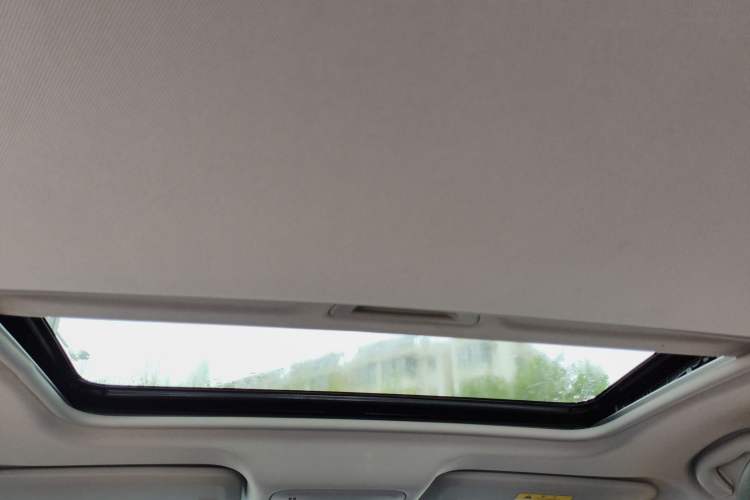 Used Buick Excelle GX 2018 18T Automatic Elite Model Headliner