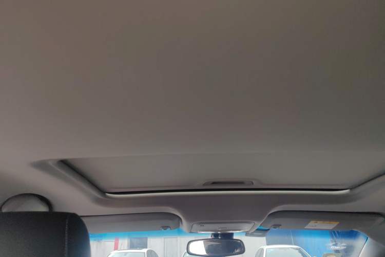 Used Buick Excelle GX 2018 18T Automatic Elite Model Headliner