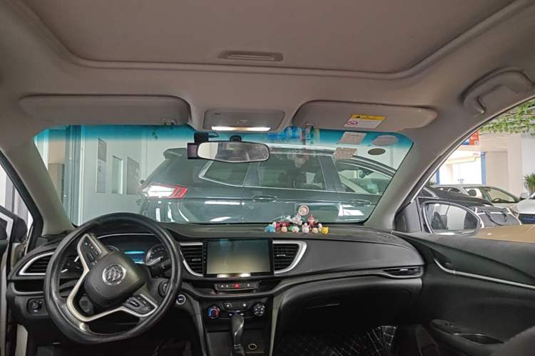 Used Buick Excelle GX 2018 18T Automatic Elite Model Headliner