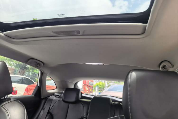 Used Buick Excelle GX 2018 18T Automatic Flagship Model Headliner
