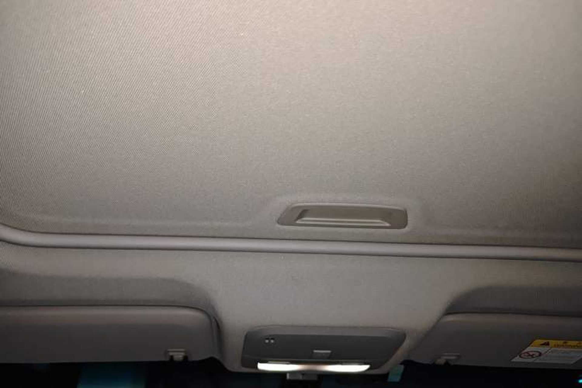 Used Buick Excelle GX 2018 18T Automatic Elite Model Headliner