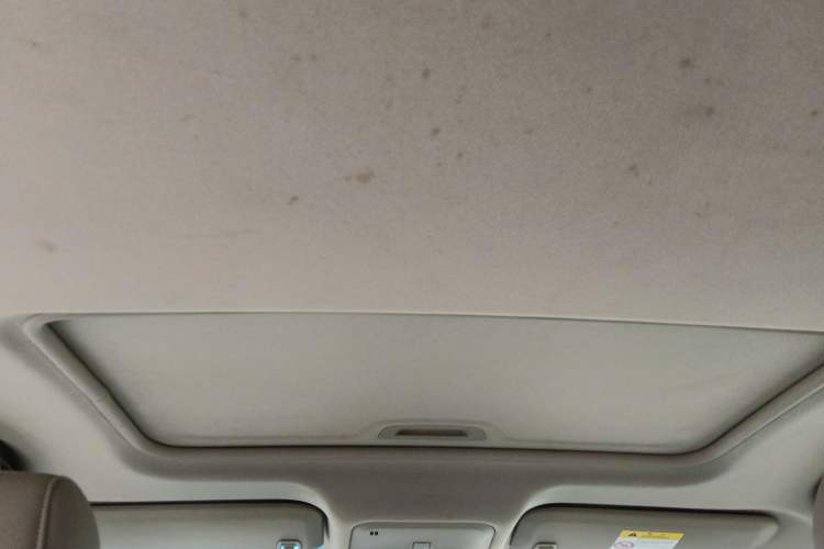 Used Buick Excelle GX 2018 15T Manual Elite Model Headliner