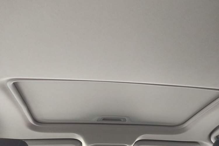 Used Buick Excelle GX 2018 18T Automatic Elite Model Headliner