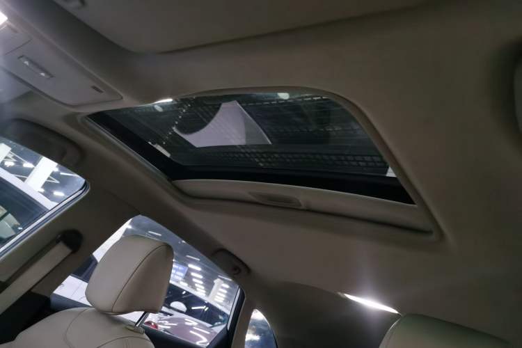 Used Buick Excelle GX 2018 15T Dual-Clutch Elite Model Headliner