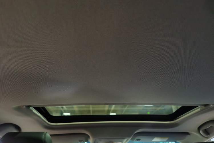 Used Buick Excelle GX 2018 18T Automatic Elite Model Headliner