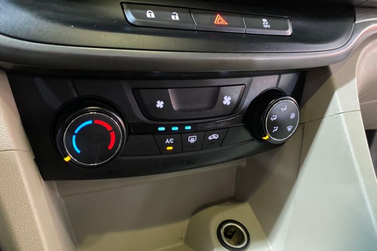 Used Buick Excelle GX 2018 15T Dual-Clutch Elite Model Interior 1