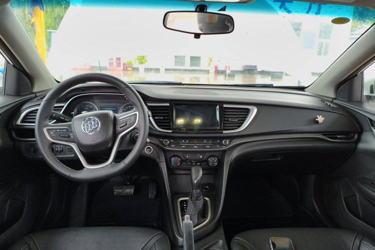 Used Buick Excelle GX 2018 18T Automatic Elite Model Interior 2