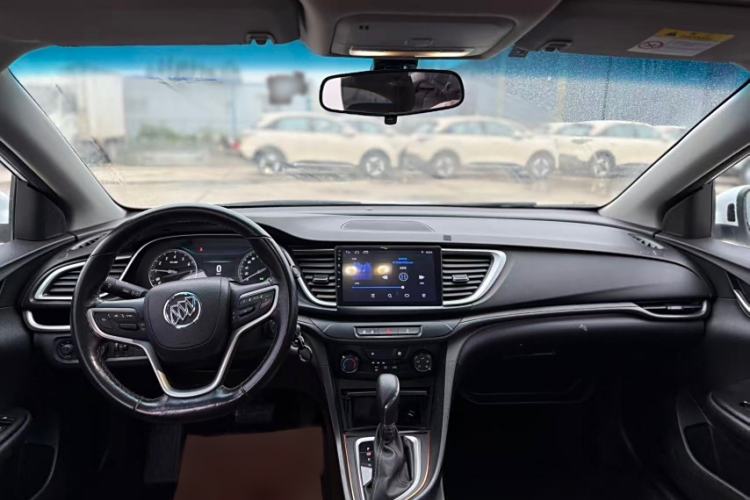 Used Buick Excelle GX 2018 18T Automatic Elite Model Interior 2
