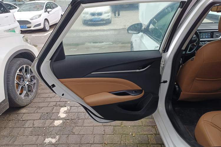 Used Buick Excelle GX 2018 18T Automatic Flagship Model Interior 8