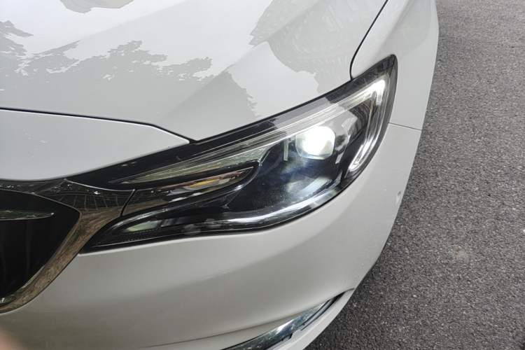 Used Buick Excelle GX 2018 18T Automatic Elite Model Left Front Headlight