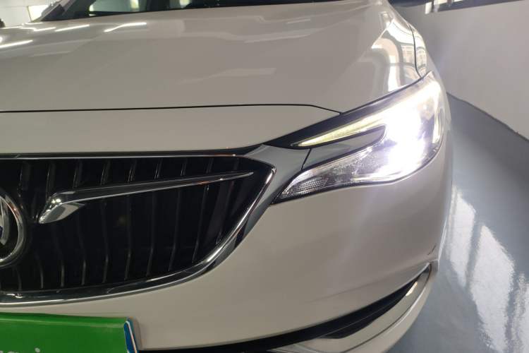 Used Buick Excelle GX 2018 18T Automatic Elite Model Left Front Headlight