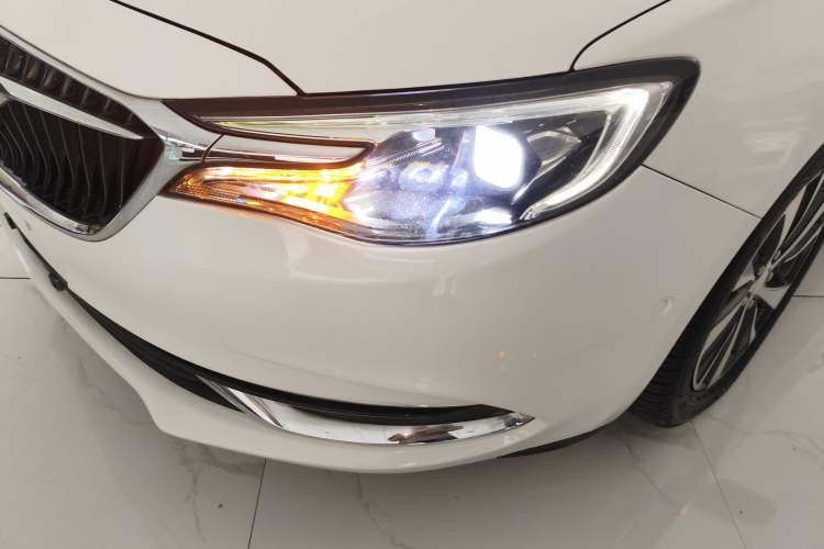Used Buick Excelle GX 2018 18T Automatic Elite Model Left Front Headlight