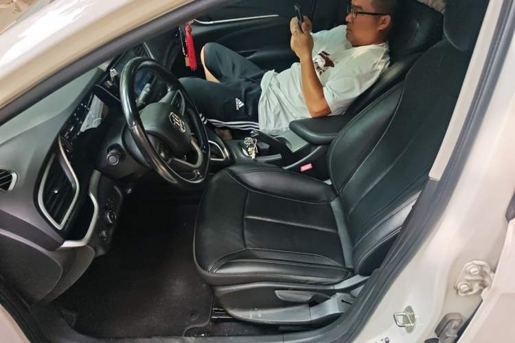Used Buick Excelle GX 2018 18T Automatic Elite Model Left Front Seat