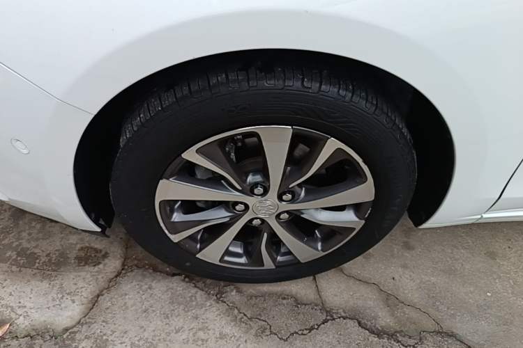 Used Buick Excelle GX 2018 18T Automatic Flagship Model Left Front Wheel Hub