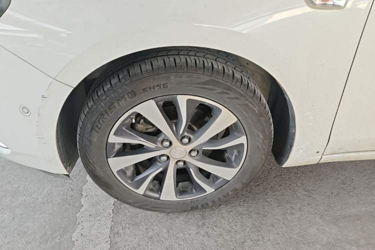 Used Buick Excelle GX 2018 18T Automatic Elite Model Left Front Wheel Hub