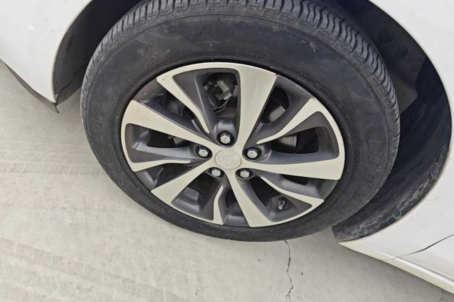 Used Buick Excelle GX 2018 18T Automatic Elite Model Left Front Wheel Hub